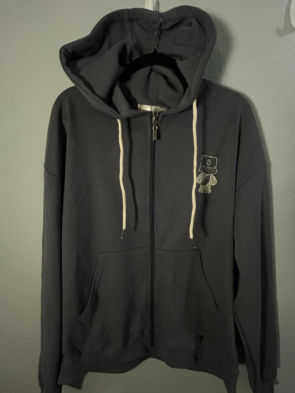 🩶🐻 Korean Bucket Bear Hoodie – Grey | Women’s L 🐻🩶